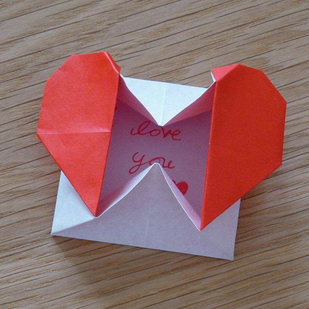origami-heart-box-hello-deborah